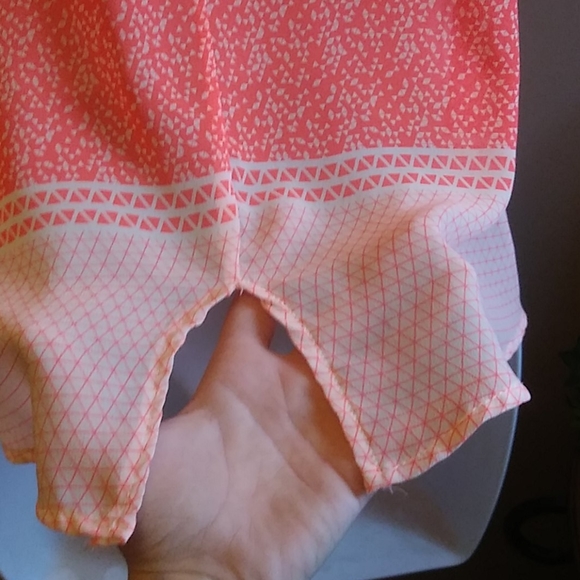 🧡Orange, flowy tanktop🧡 - Picture 7 of 8